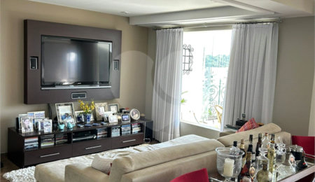 Apartamento à venda com 4 suítes em Real Parque, São Paulo, SP