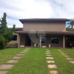 Casa à venda com 4 quartos, sendo 1 suíte,  no condomínio Village da Serra, Araçoiaba da Serra - SP