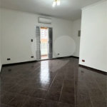 Sobrado na Vila Prudente com 161m², 2 dormitórios, 1 suíte e 2 vagas de garagem