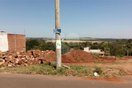 Terreno com 404,00 m² de área