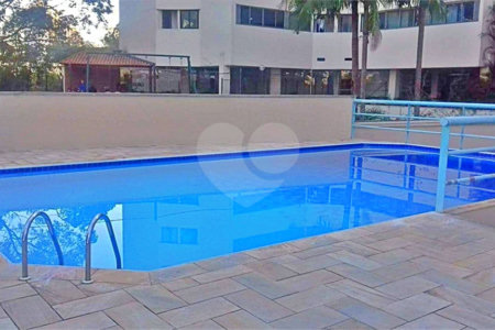 Apartamento à venda com 3 quartos, sendo 1 suíte,  em Jardim Parque Morumbi, São Paulo, SP