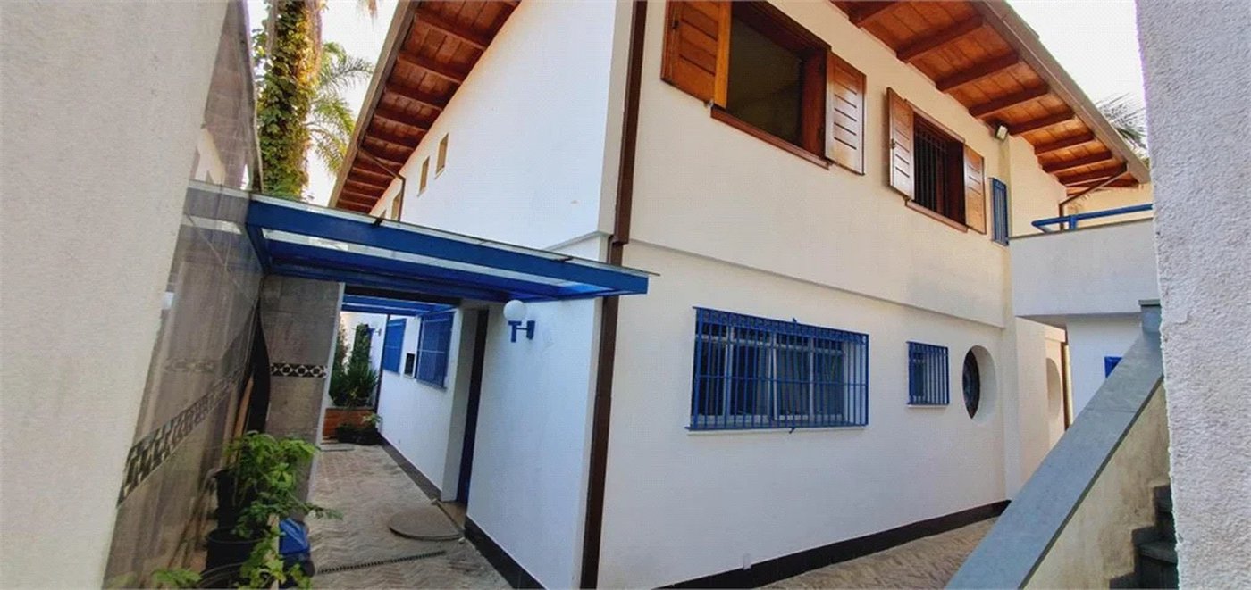 Casa à venda com 5 suítes em Jardim Leonor, São Paulo, SP