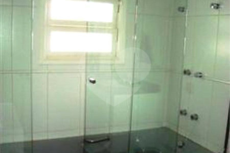Casa à venda com 4 quartos, sendo 3 suítes, em Vila Alpina, Santo André, SP