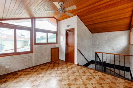 Casa à venda com 3 quartos, sendo 2 suítes, em Jardim América, São Paulo, SP