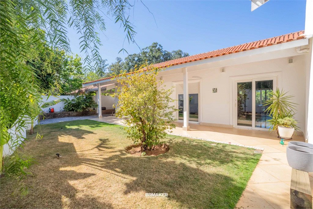 Casa à venda com 3 quartos, sendo 1 suíte,  no condomínio Vinhas da Vista Alegre - Lado Sede, Vinhedo - SP