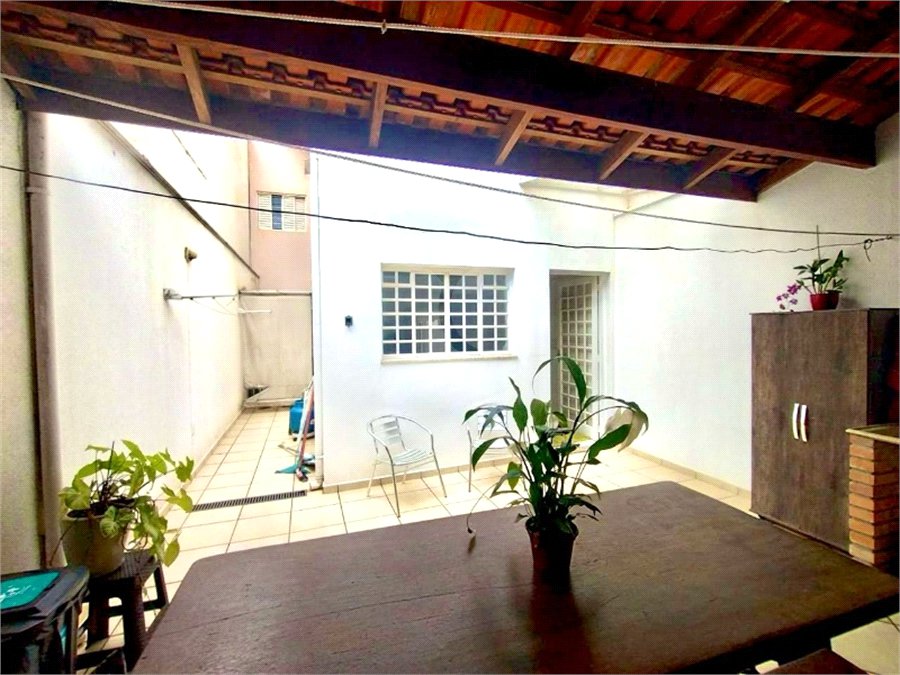 Sobrado à venda com 3 quartos, sendo 1 suíte, em Jardim Gonçalves, Sorocaba, SP