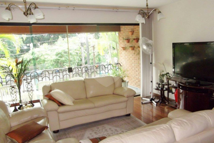 Casa à venda com 3 suítes no condomínio Praça Monsenhor Macedo,10, São Paulo - SP