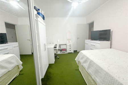 Sobrado à venda com 3 quartos em Vila Paulicéia, São Paulo, SP