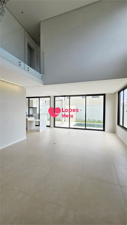 Casa à venda com 4 quartos, sendo 2 suítes, no condomínio Reserva Aruanã, São José dos Campos - SP