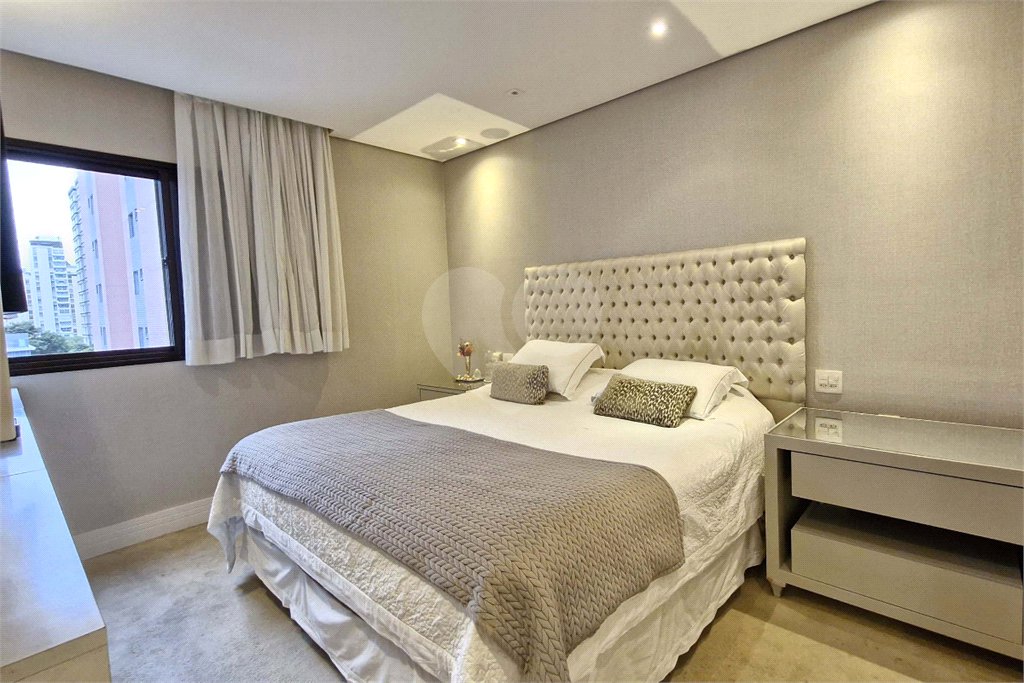 Apartamento à venda com 4 suítes em Moema, São Paulo, SP