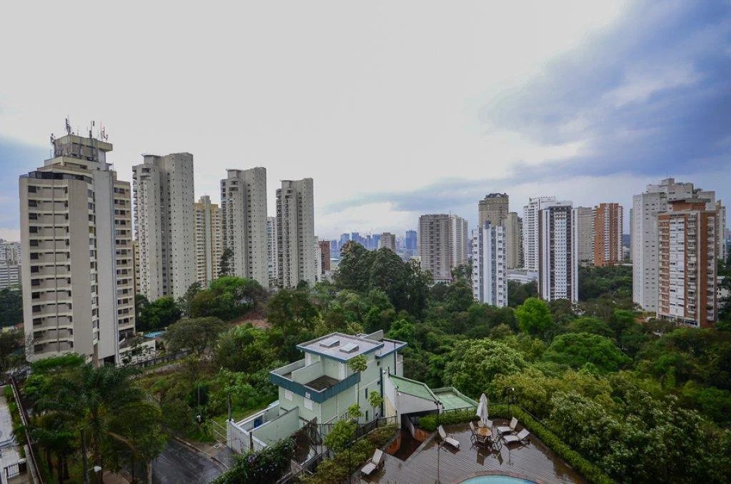 Apartamento à venda com 4 quartos, sendo 2 suítes,  em Paraíso do Morumbi, São Paulo, SP