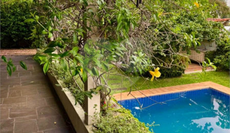 Sobrado à venda com 5 quartos, sendo 3 suítes,  em Jardim Leonor, São Paulo, SP