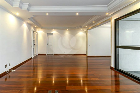Apartamento à venda com 3 suítes em Indianópolis, São Paulo, SP
