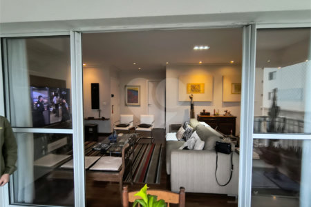 Apartamento à venda com 4 quartos, sendo 1 suíte, em Jardim Caravelas, São Paulo, SP