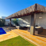 Casa à venda ou para alugar com 3 suítes no condomínio Figueira Garden, Atibaia - SP