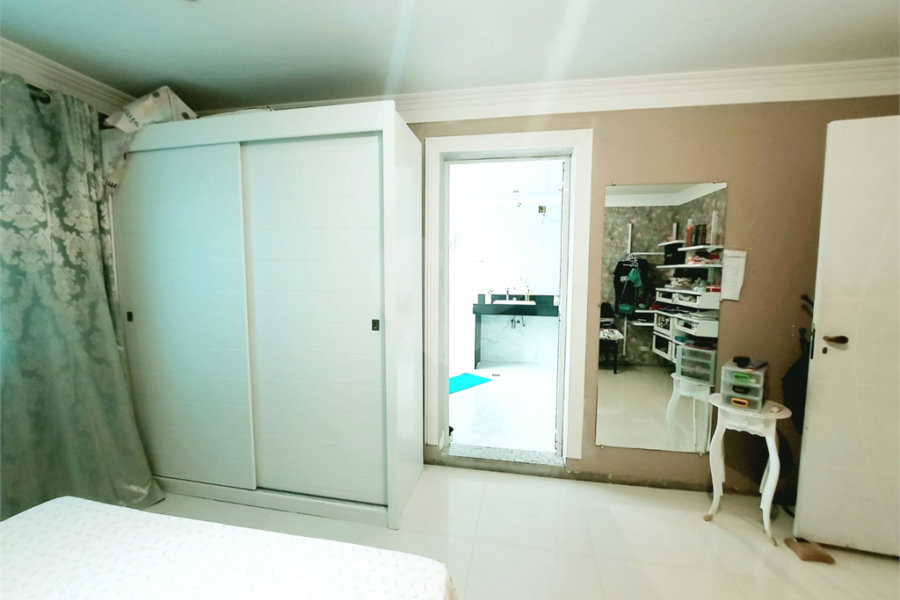 Sobrado à venda com 3 quartos, sendo 1 suíte, em Horto, São Paulo, SP