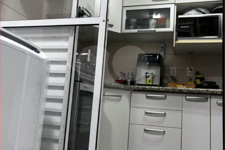 Casa à venda com 3 quartos, sendo 1 suíte,  no condomínio Liberty Village, São Paulo - SP