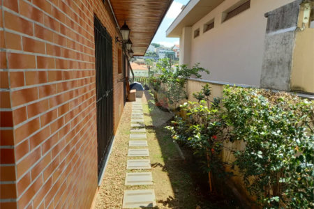 Casa à venda com 5 quartos, sendo 4 suítes, em Jardim São Bento, São Paulo, SP