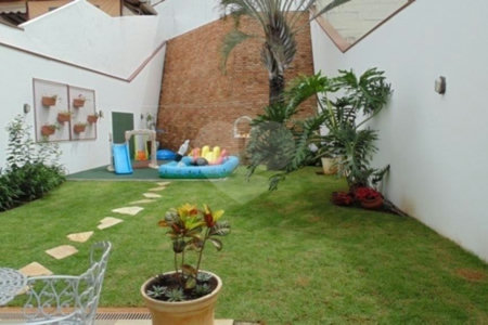 Sobrado à venda com 4 quartos, sendo 3 suítes, em Jardim Franca, São Paulo, SP