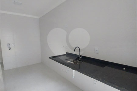 Sobrado à venda com 3 quartos, sendo 1 suíte, em Vila Carrão, São Paulo, SP