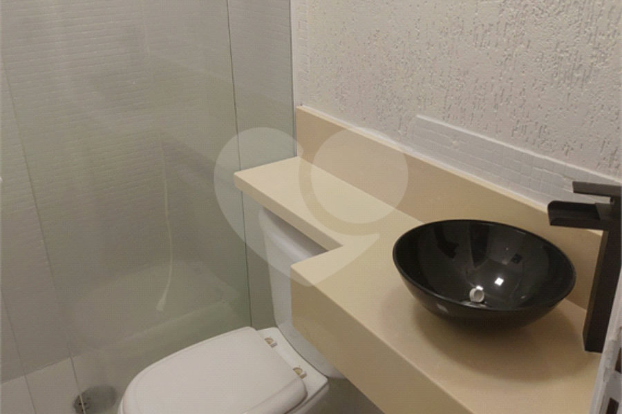 Sobrado à venda com 4 quartos, sendo 3 suítes, em Tremembé, São Paulo, SP