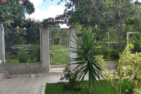 Casa à venda com 4 quartos, sendo 2 suítes, em Vila Petrópolis, Atibaia, SP
