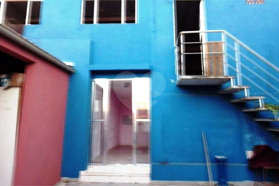 Sobrado à venda com 4 quartos, sendo 1 suíte,  em Tremembé, São Paulo, SP