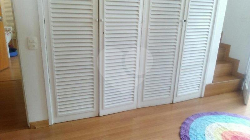 Sobrado à venda com 5 quartos, sendo 2 suítes,  em Instituto de Previdência, São Paulo, SP