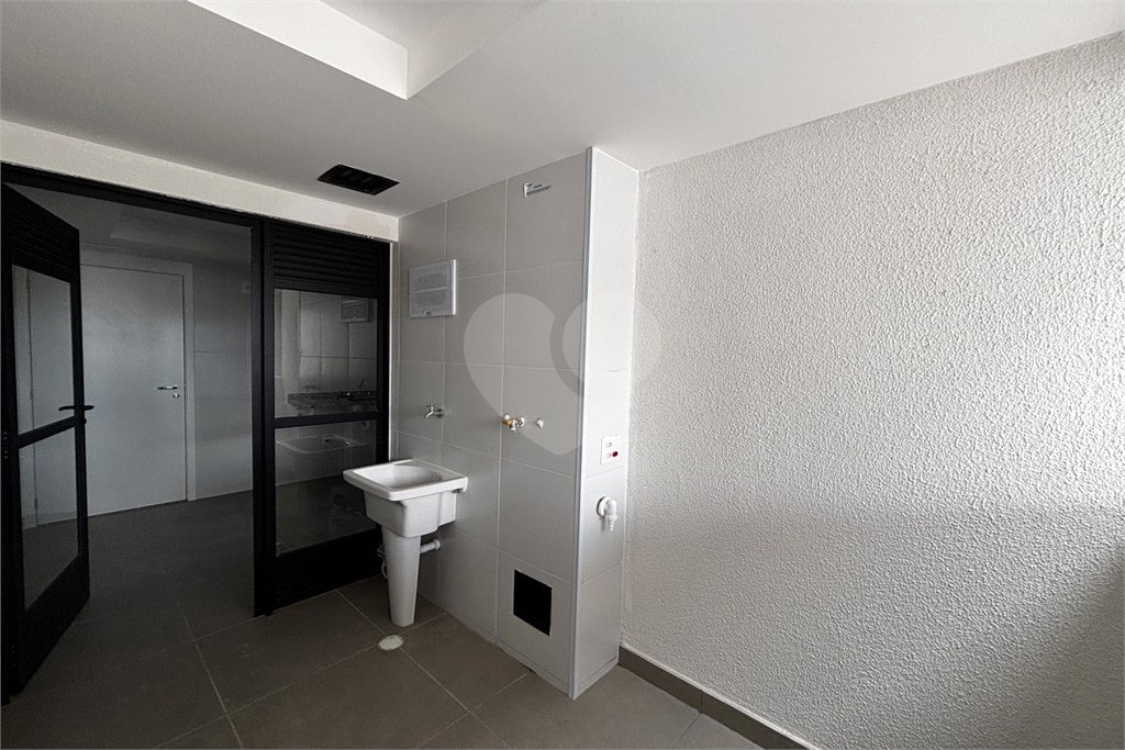 Apartamento à venda com 3 suítes em Vila Romana, São Paulo, SP