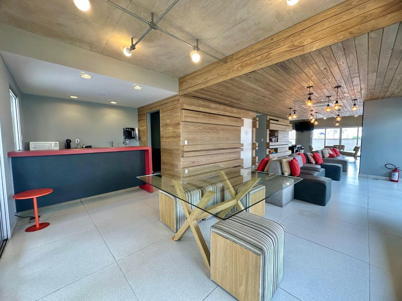 Apartamento com 2 dormitórios à venda, 74 m² por R$ 1.010.000,00 - Embaré - Santos/SP