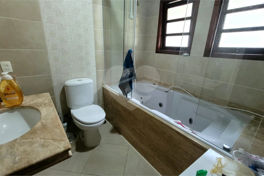 Casa à venda com 3 suítes no condomínio Sausalito, Mairiporã - SP