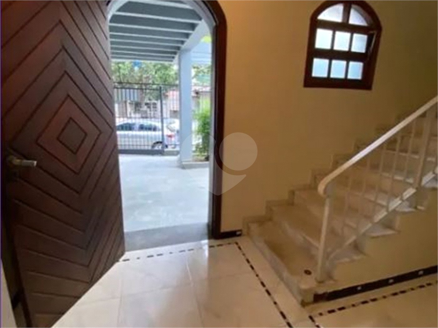 Sobrado à venda ou para alugar com 5 quartos, sendo 3 suítes, em Santana, São Paulo, SP