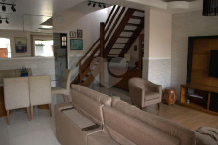 Casa à venda com 3 quartos, sendo 1 suíte, no condomínio Village da Posse, Rio de Janeiro - RJ