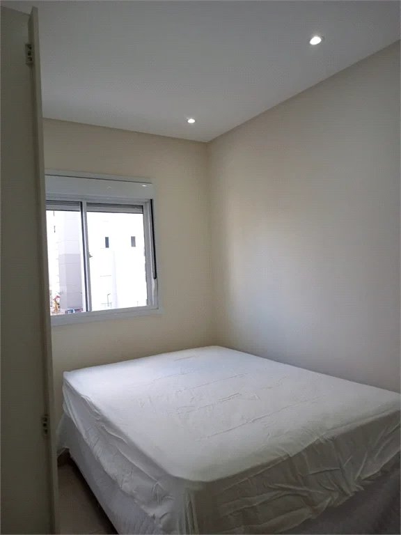 Apartamento à venda com 2 quartos em Parque Reboucas, São Paulo, SP