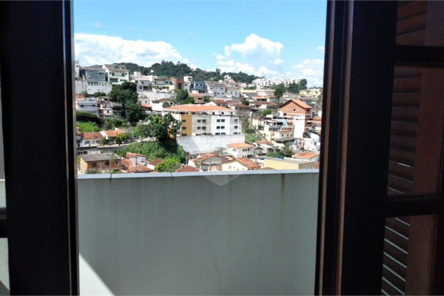 Sobrado à venda com 4 quartos, sendo 2 suítes, em Horto, São Paulo, SP