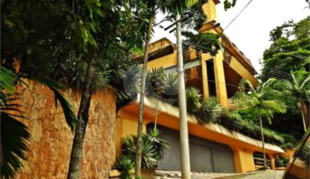 Casa à venda com 6 quartos, sendo 3 suítes,  em Serra da Cantareira, Mairiporã, SP