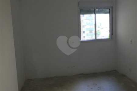 Apartamento à venda com 3 quartos, sendo 2 suítes, em Santa Teresinha, São Paulo, SP