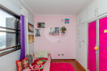 Apartamento à venda com 3 quartos, sendo 1 suíte, em Vila Carrão, São Paulo, SP