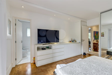 Casa de Vila à venda com 3 quartos, sendo 2 suítes, em Brooklin Velho, São Paulo, SP