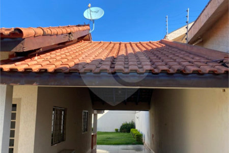 Casa à venda com 2 quartos, sendo 1 suíte, em Vila Renô, Ponta Porã, MS