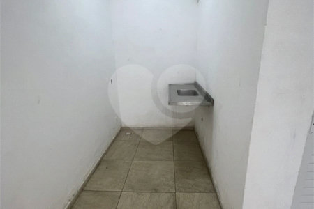 Loja para alugar em Santíssimo, Rio de Janeiro, RJ
