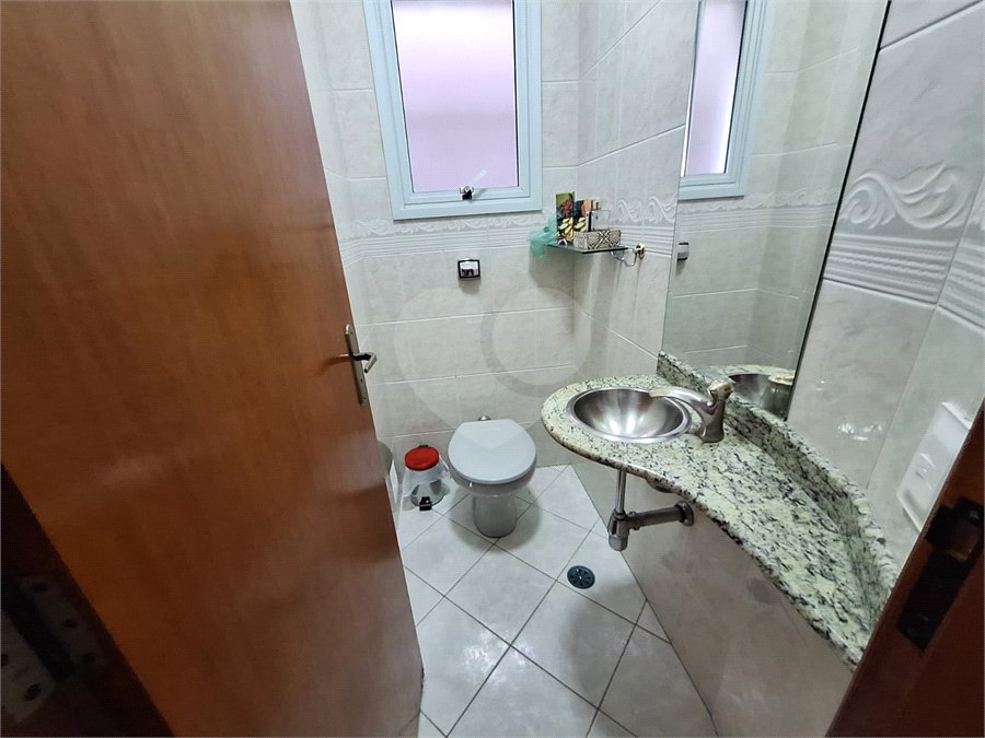 Sobrado à venda com 3 quartos, sendo 1 suíte, em Parque Vitória, São Paulo, SP