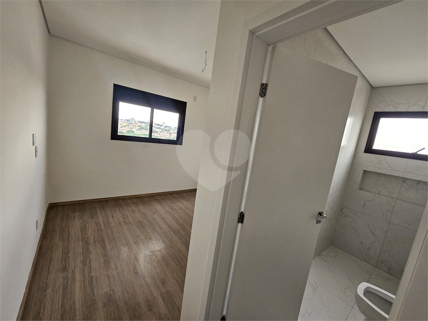 Apartamento à venda com 3 suítes em Vila Lucy, Sorocaba, SP