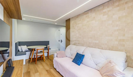 Apartamento à venda com 3 quartos, sendo 1 suíte,  em Santo Amaro, São Paulo, SP