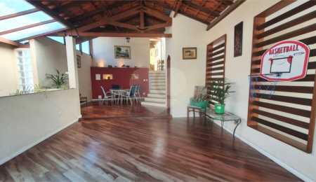 Sobrado à venda com 4 quartos, sendo 1 suíte,  em Tremembé, São Paulo, SP