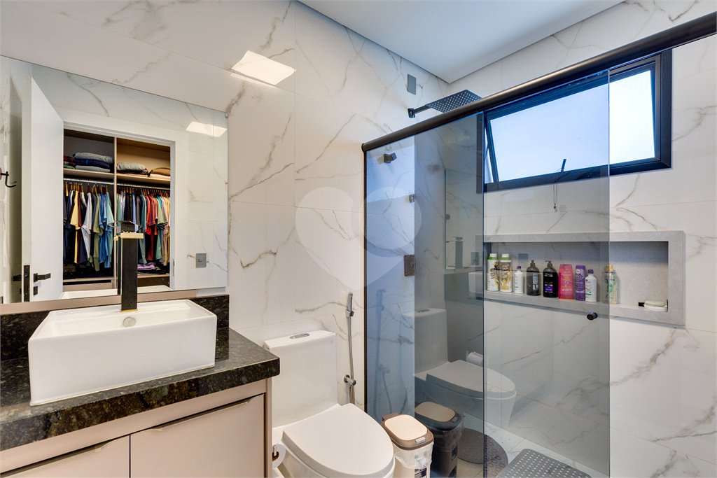 Casa à venda com 4 suítes no condomínio Villa Suiça, São Paulo - SP