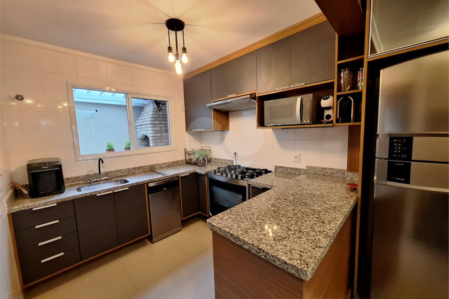 Casa à venda com 3 quartos, sendo 1 suíte, no condomínio Res San Raphael, São Paulo - SP