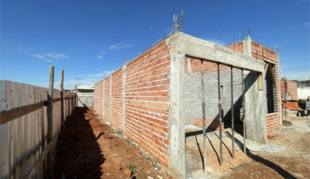 Casa à venda com 3 quartos, sendo 1 suíte, no condomínio Tivolli Residencial, Itapetininga - SP