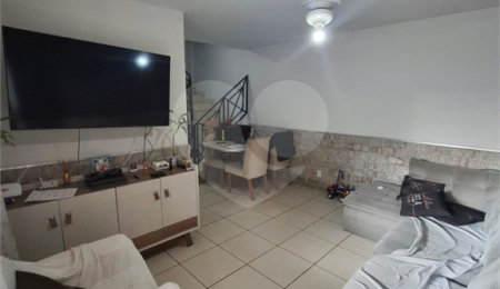 Casa de Vila à venda com 2 quartos, sendo 1 suíte,  em Santíssimo, Rio de Janeiro, RJ