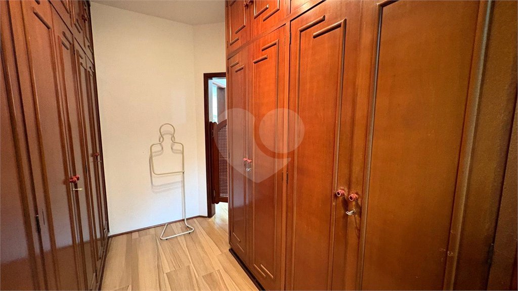 Casa à venda com 5 quartos, sendo 2 suítes,  no condomínio Village D'avignon, Sorocaba - SP